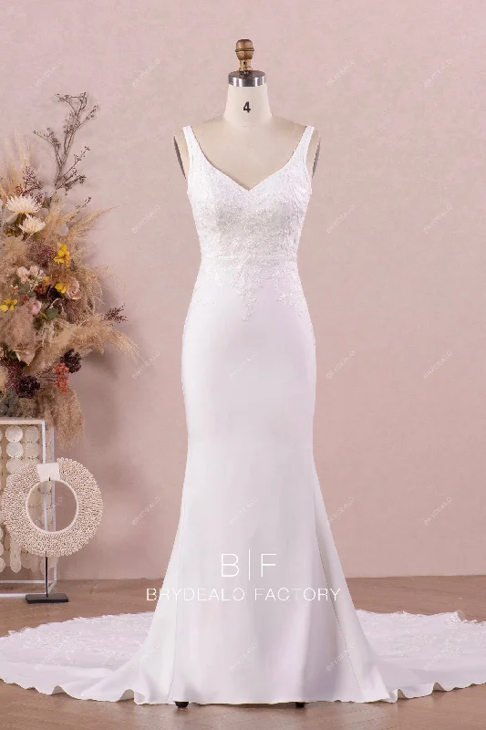 Ready To Ship | Elegant V-neck Lace Crepe Mermaid Wedding Dress